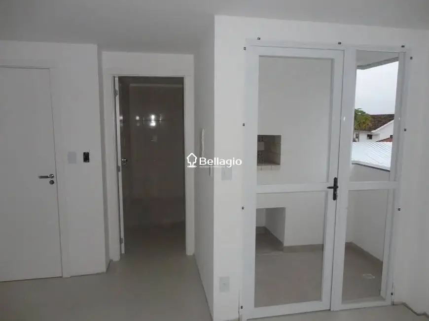 Foto 2 de Apartamento com 1 Quarto para venda ou aluguel, 39m² em Nossa Senhora do Rosario, Santa Maria