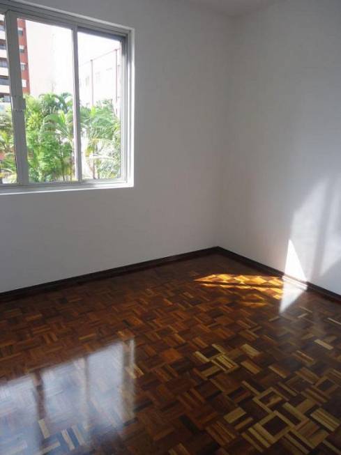 Foto 2 de Apartamento com 2 Quartos para alugar, 62m² em Centro, Joinville