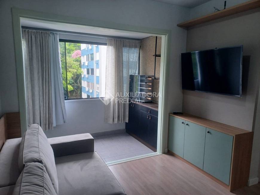 Foto 1 de Apartamento com 2 Quartos para alugar, 71m² em Teresópolis, Porto Alegre