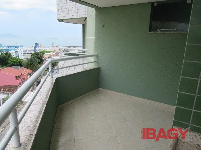 Foto 5 de Apartamento com 3 Quartos para alugar, 155m² em Barreiros, São José