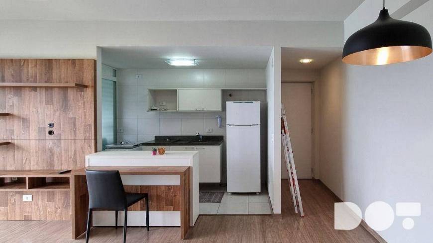 Foto 1 de Apartamento com 3 Quartos para alugar, 70m² em Cristo Rei, Curitiba