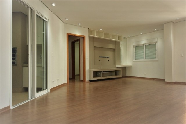 Foto 5 de Apartamento com 3 Quartos à venda, 234m² em Zona 07, Maringá