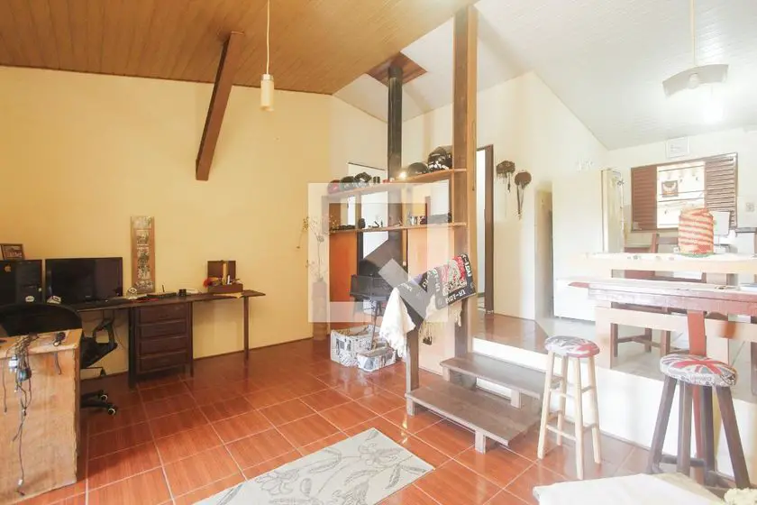 Foto 2 de Casa com 2 Quartos para alugar, 120m² em Alto Petrópolis, Porto Alegre