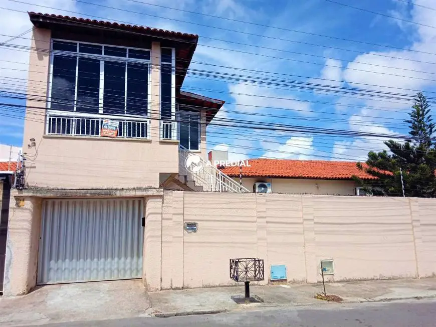 Foto 1 de Casa com 2 Quartos para alugar, 70m² em Jardim das Oliveiras, Fortaleza