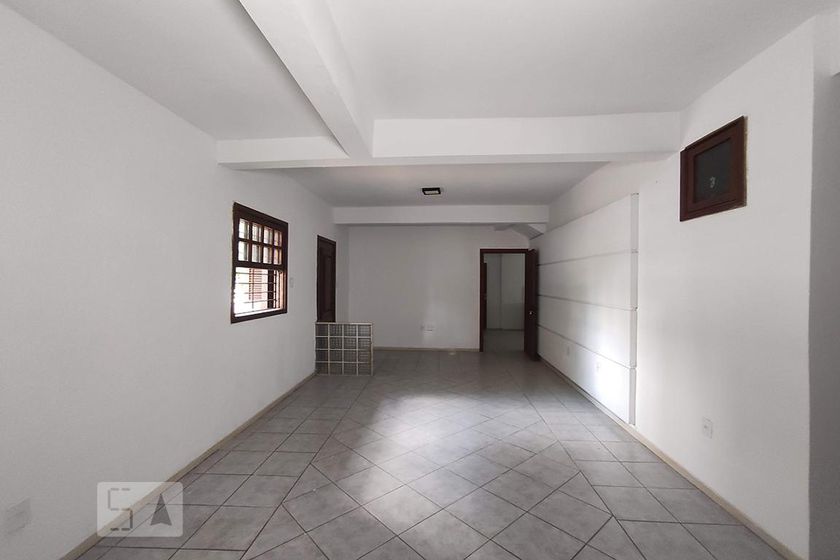 Foto 2 de Casa com 3 Quartos para alugar, 242m² em Rio Branco, Novo Hamburgo