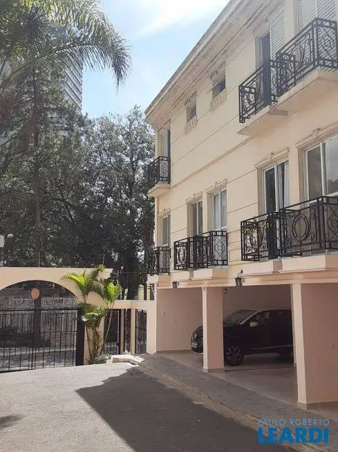 Foto 2 de Casa de Condomínio com 3 Quartos para alugar, 186m² em Morumbi, São Paulo