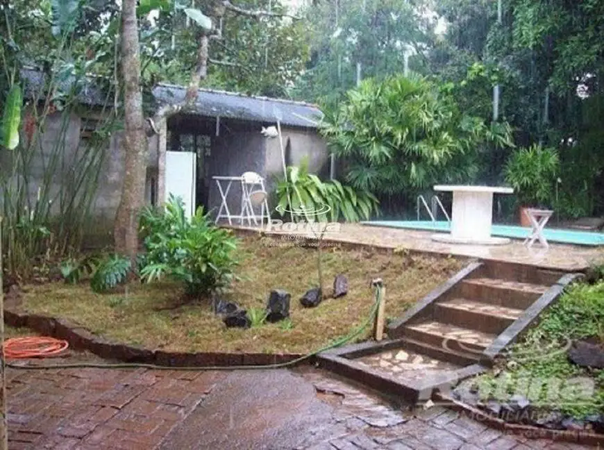 Foto 1 de Chácara com 2 Quartos à venda, 2300m² em Quintas do Bosque, Uberlândia