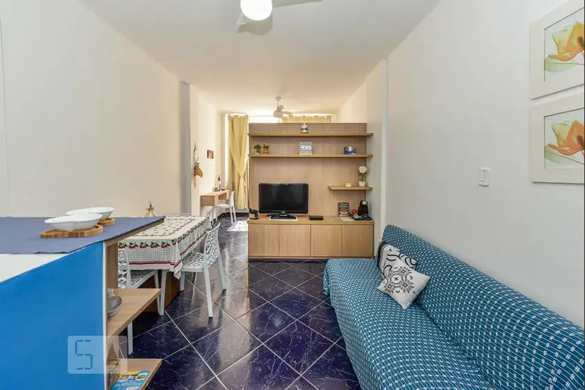 Foto 1 de Apartamento com 1 Quarto para alugar, 40m² em Copacabana, Rio de Janeiro