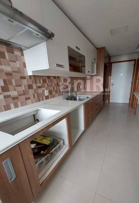Foto 2 de Apartamento com 2 Quartos à venda, 86m² em Barra da Tijuca, Rio de Janeiro