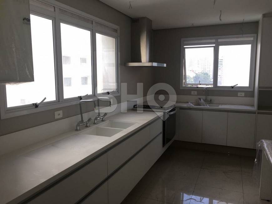 Foto 4 de Apartamento com 4 Quartos à venda, 300m² em Barra Funda, São Paulo