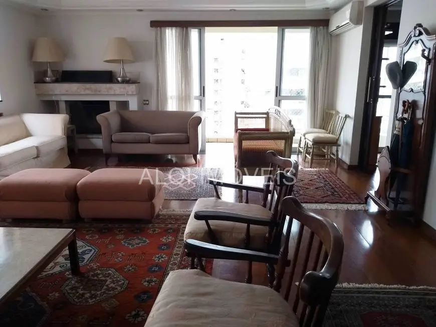 Foto 4 de Apartamento com 4 Quartos para alugar, 184m² em Pinheiros, São Paulo