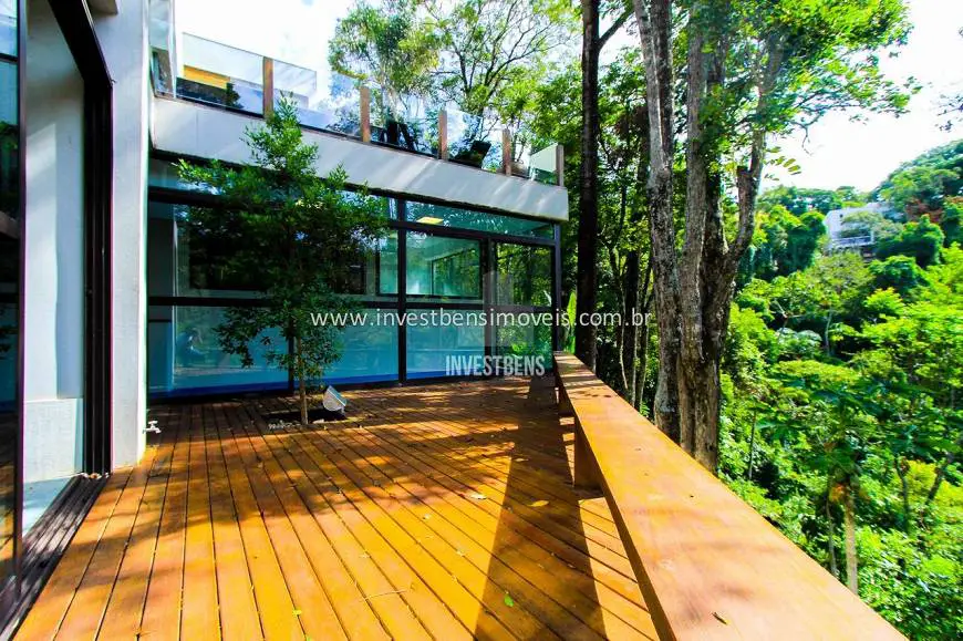 Foto 4 de Casa com 4 Quartos à venda, 1000m² em Vila del Rey, Nova Lima