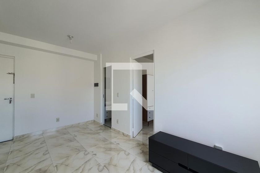 Foto 4 de Apartamento com 1 Quarto para alugar, 33m² em Cambuci, São Paulo