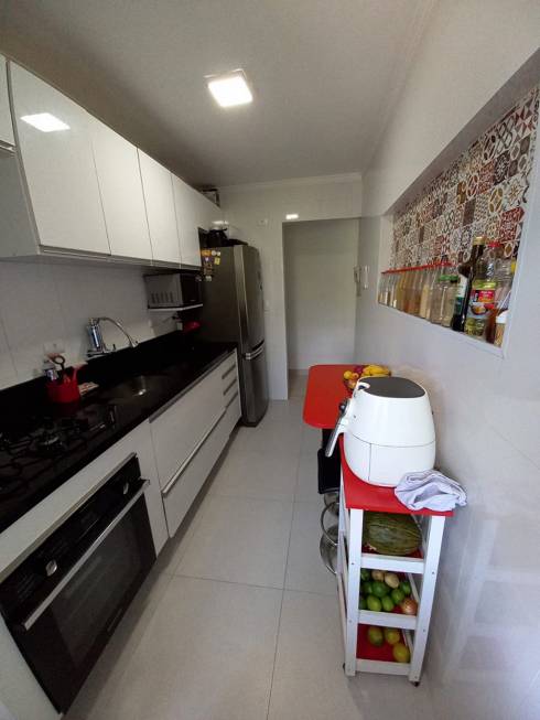 Foto 5 de Apartamento com 2 Quartos à venda, 59m² em Parque Pinheiros, Taboão da Serra