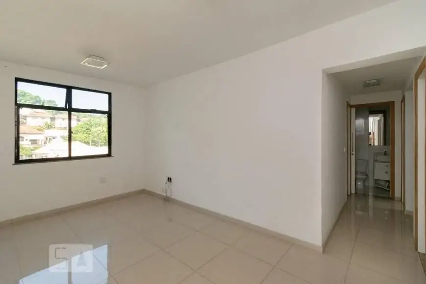 Foto 1 de Apartamento com 2 Quartos para alugar, 70m² em Santa Rosa, Niterói