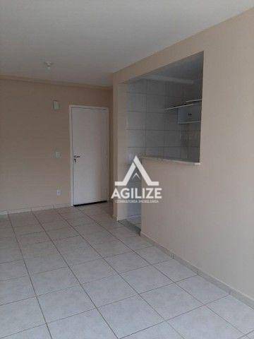 Foto 1 de Apartamento com 3 Quartos para venda ou aluguel, 68m² em Granja dos Cavaleiros, Macaé