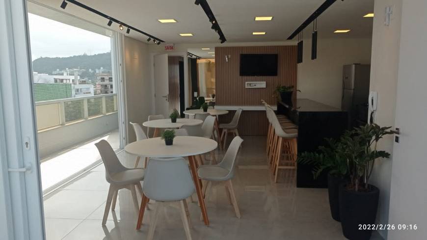 Foto 1 de Apartamento com 3 Quartos à venda, 93m² em Jurerê, Florianópolis