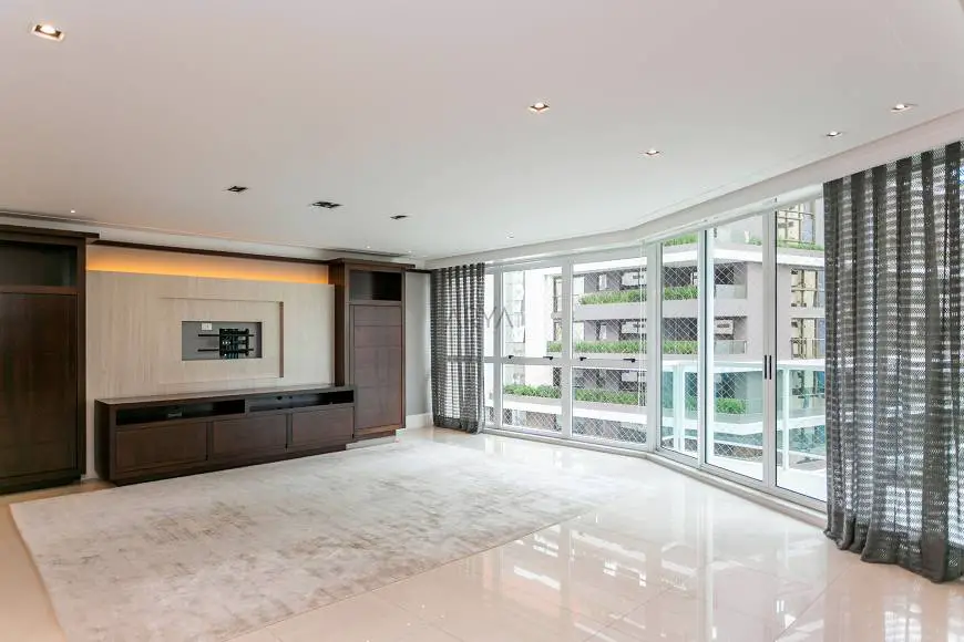 Foto 5 de Apartamento com 4 Quartos à venda, 310m² em Água Verde, Curitiba