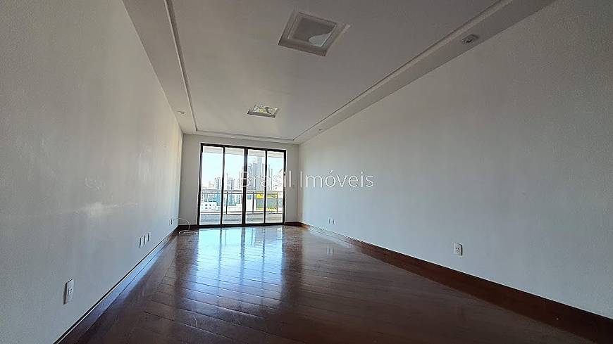 Foto 3 de Apartamento com 4 Quartos à venda, 203m² em Centro, Juiz de Fora