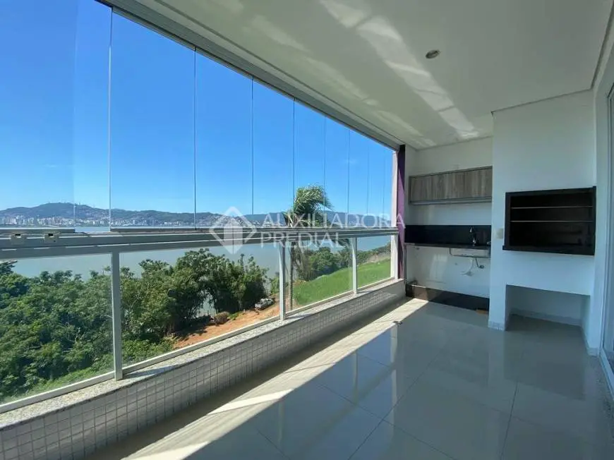 Foto 4 de Apartamento com 4 Quartos para alugar, 153m² em Coqueiros, Florianópolis