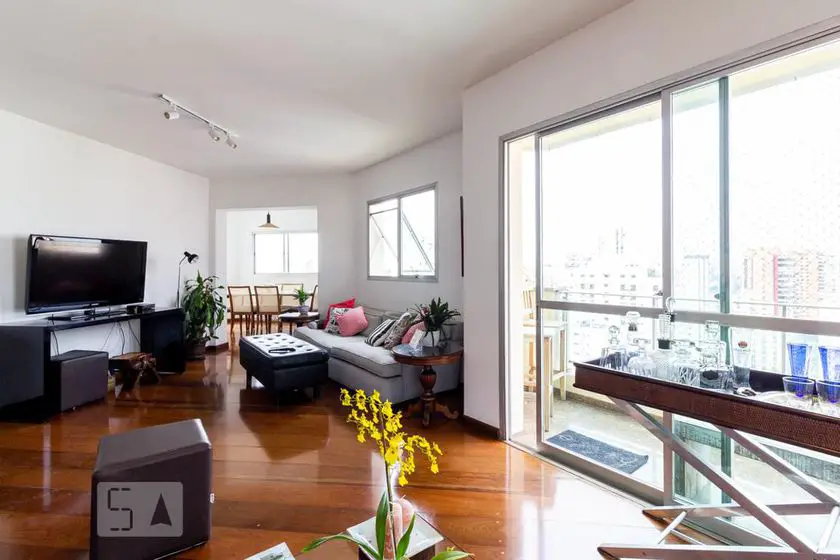 Foto 2 de Apartamento com 4 Quartos para alugar, 210m² em Moema, São Paulo