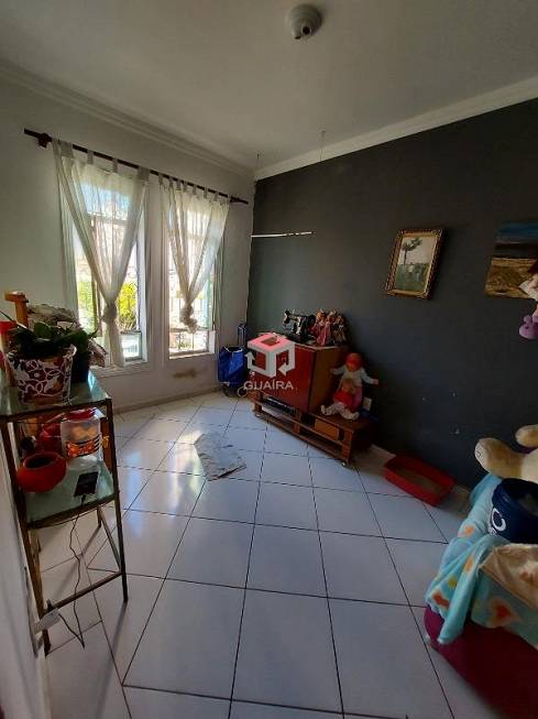 Foto 5 de Casa com 3 Quartos para alugar, 140m² em Vila Bastos, Santo André