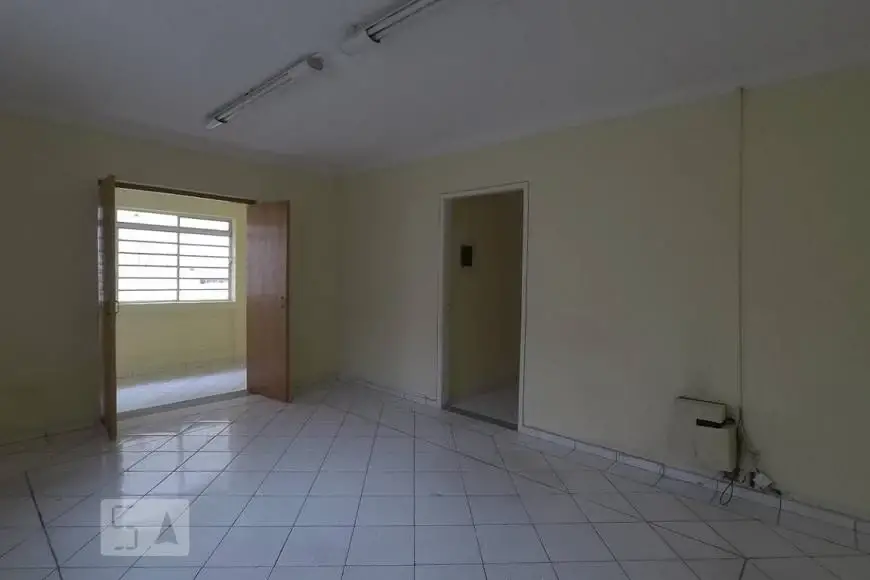 Foto 3 de Casa com 3 Quartos para alugar, 230m² em Vila Sônia, São Paulo