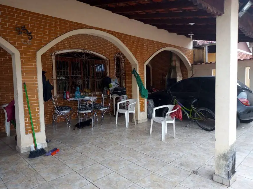 Foto 1 de Casa com 4 Quartos à venda, 250m² em Vilamar, Praia Grande