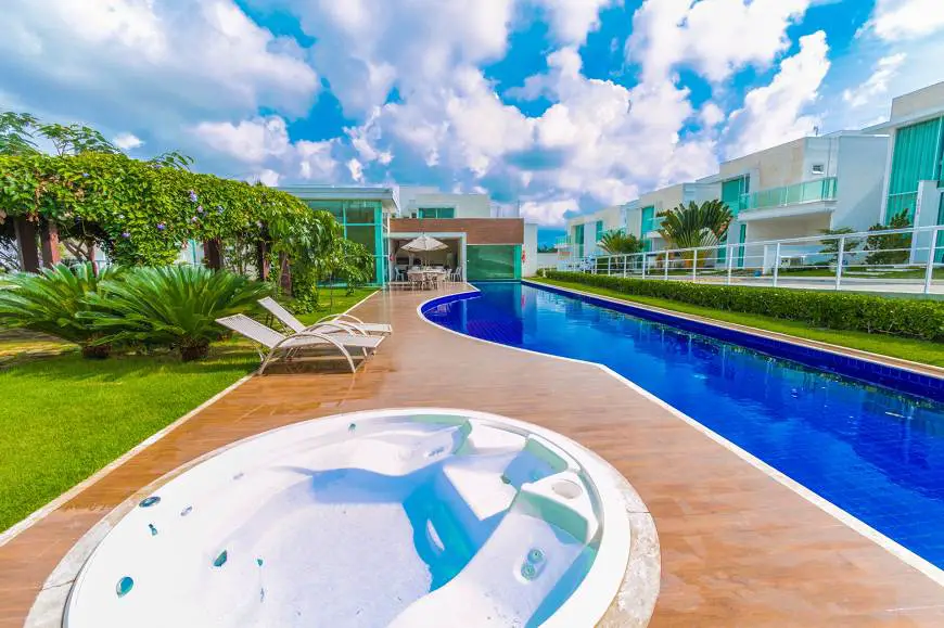 Foto 2 de Casa de Condomínio com 4 Quartos à venda, 250m² em JOSE DE ALENCAR, Fortaleza