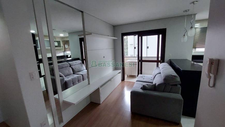 Foto 3 de Apartamento com 1 Quarto para alugar, 50m² em Exposição, Caxias do Sul