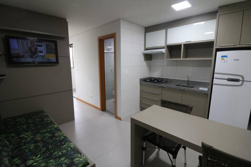 Foto 1 de Apartamento com 1 Quarto para alugar, 27m² em Vila Santo Antonio, Maringá