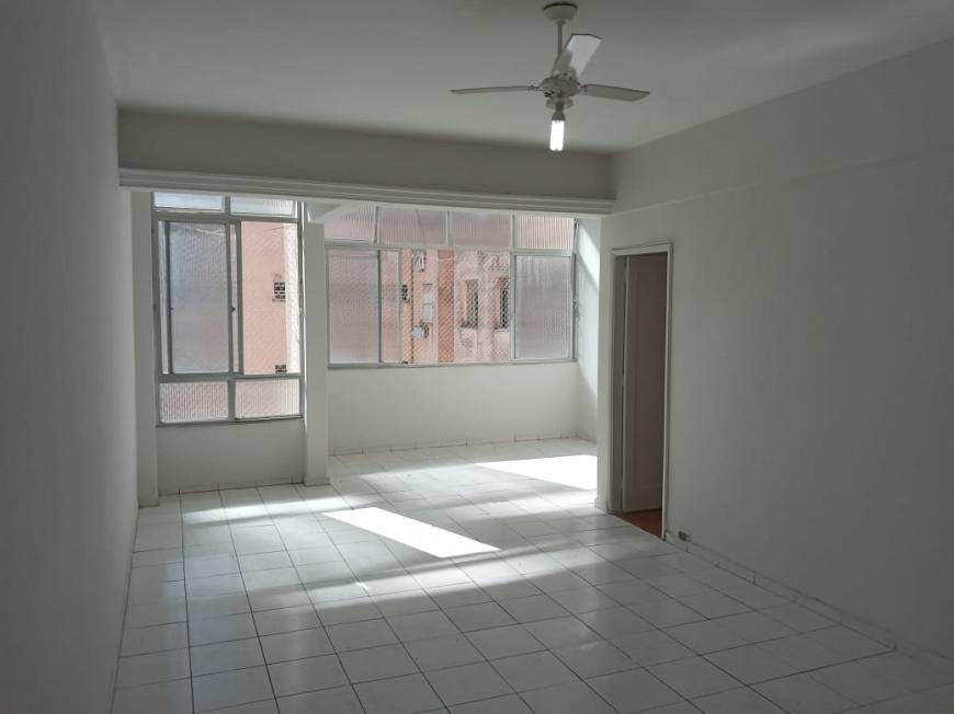Foto 1 de Apartamento com 2 Quartos para alugar, 85m² em Catete, Rio de Janeiro