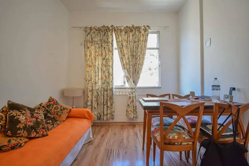 Foto 3 de Apartamento com 2 Quartos para alugar, 60m² em Humaitá, Rio de Janeiro