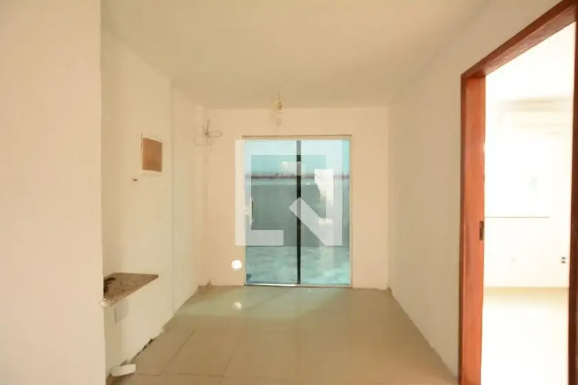 Foto 2 de Apartamento com 2 Quartos para alugar, 60m² em Jardim Sulacap, Rio de Janeiro