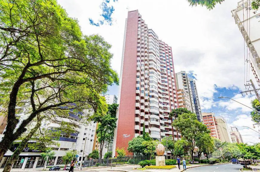 Foto 1 de Apartamento com 3 Quartos para alugar, 244m² em Batel, Curitiba