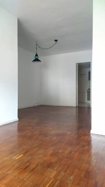 Foto 1 de Apartamento com 3 Quartos para alugar, 90m² em Laranjeiras, Rio de Janeiro