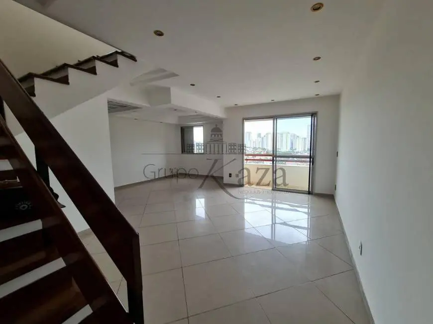 Foto 1 de Apartamento com 3 Quartos para alugar, 180m² em Vila Ema, São José dos Campos