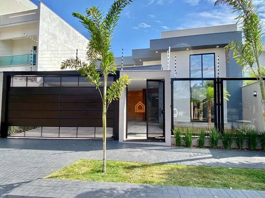 Foto 1 de Casa com 3 Quartos à venda, 219m² em Jardim Imperio do Sol, Maringá