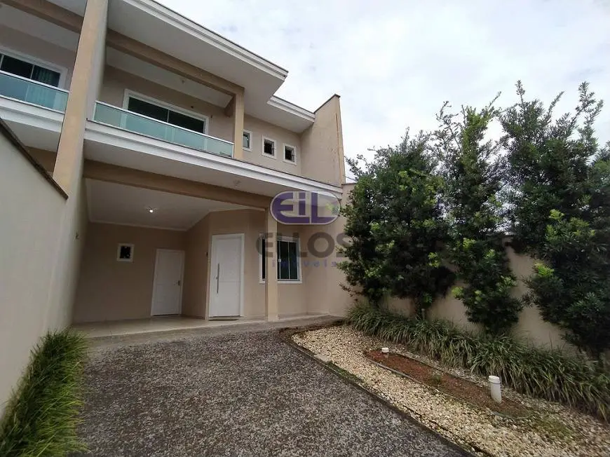Foto 2 de Casa com 4 Quartos para alugar, 127m² em Nova Brasília, Joinville