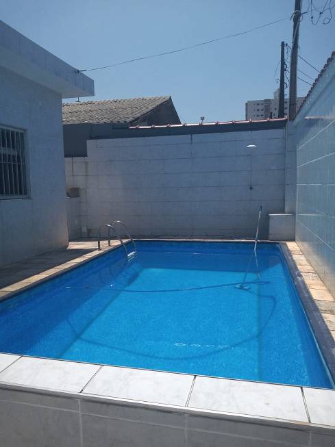 Foto 1 de Casa com 4 Quartos à venda, 132m² em Vila Tupi, Praia Grande