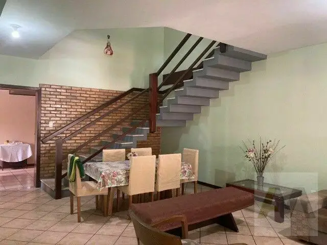 Foto 1 de Casa com 5 Quartos à venda, 460m² em Brotas, Salvador