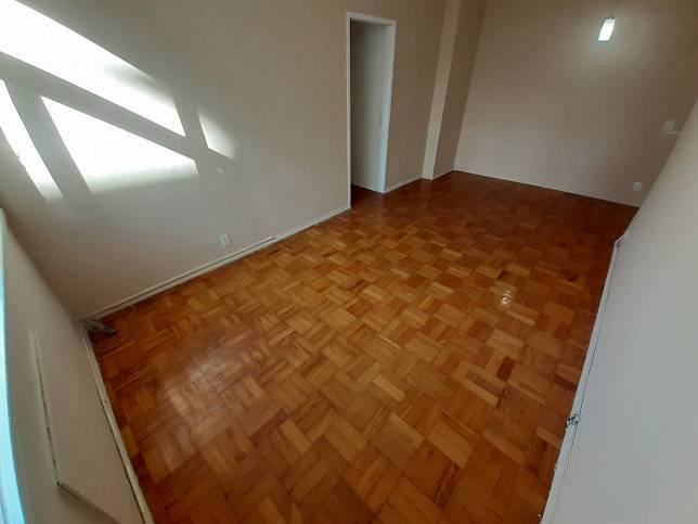 Foto 2 de Apartamento com 3 Quartos para alugar, 82m² em Flamengo, Rio de Janeiro
