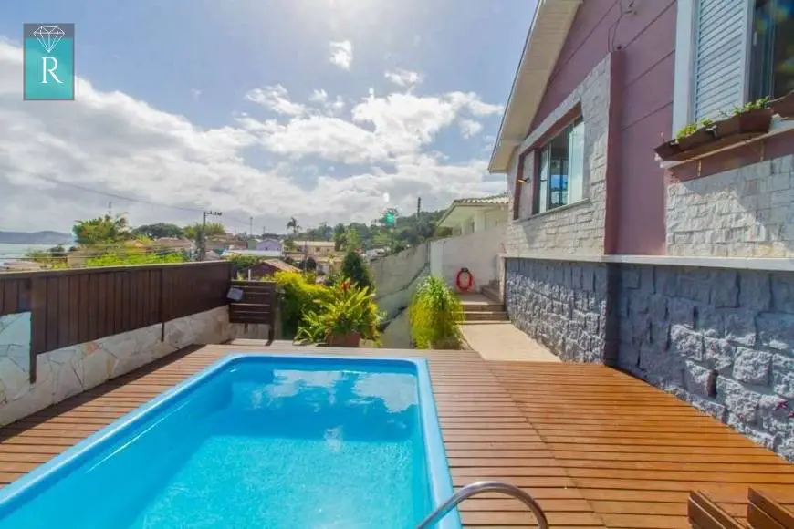 Foto 1 de Casa com 2 Quartos à venda, 150m² em José Mendes, Florianópolis