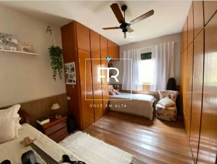 Foto 5 de Casa com 3 Quartos à venda, 270m² em Tibery, Uberlândia