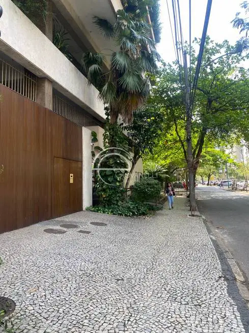 Foto 1 de Casa com 4 Quartos para alugar, 600m² em Lagoa, Rio de Janeiro