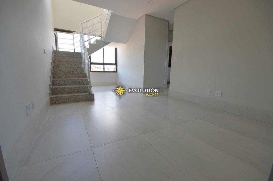 Foto 2 de Casa com 4 Quartos à venda, 151m² em Liberdade, Belo Horizonte