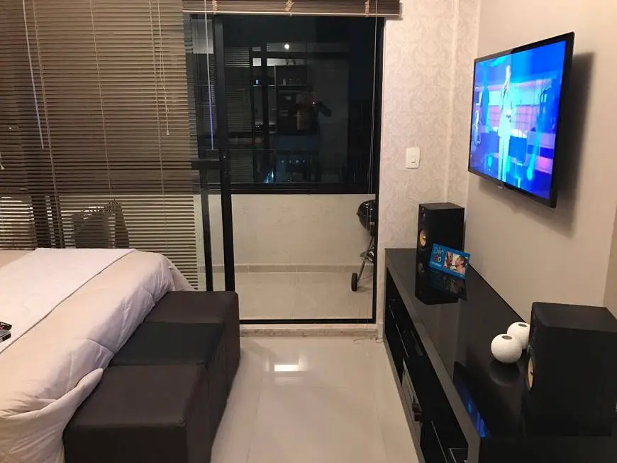 Foto 3 de Apartamento com 1 Quarto para alugar, 36m² em Mercês, Curitiba