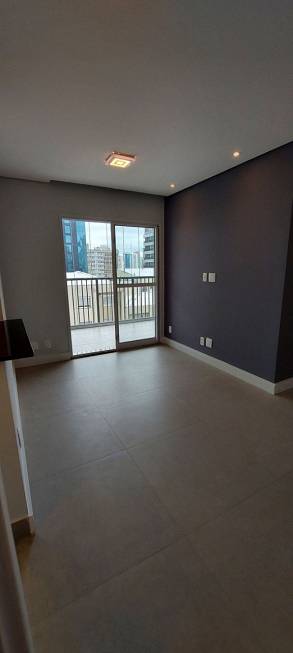 Foto 3 de Apartamento com 3 Quartos para alugar, 77m² em Vila Cordeiro, São Paulo