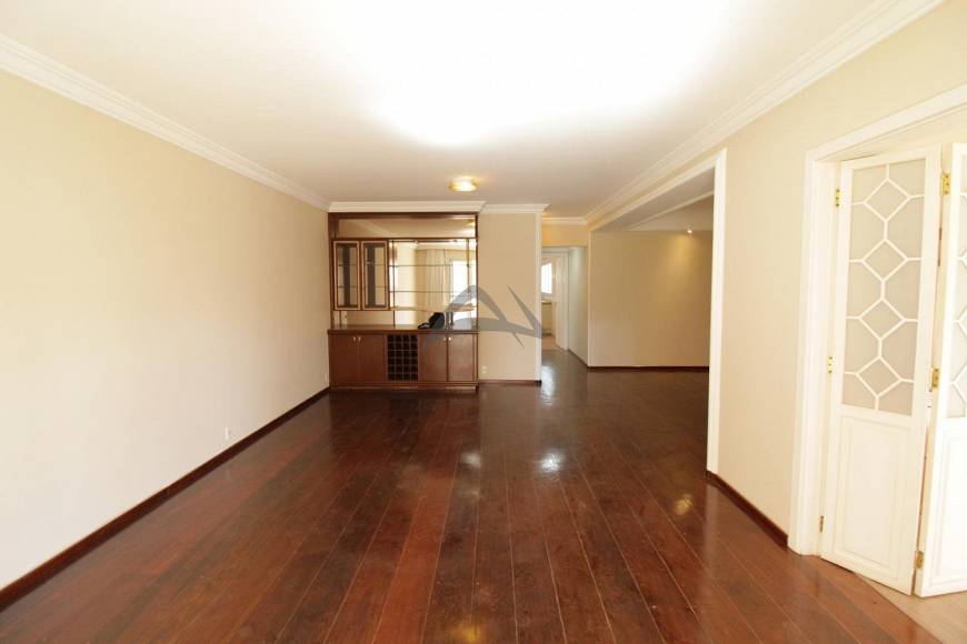 Foto 5 de Apartamento com 4 Quartos para alugar, 196m² em Cambuí, Campinas