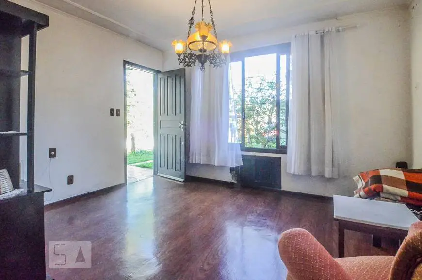 Foto 3 de Casa com 3 Quartos para alugar, 80m² em Ipanema, Porto Alegre